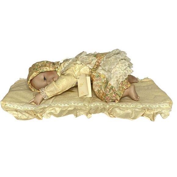 Yolanda's Picture Perfect Babies Collection "Lisa" Vintge Doll 1990 Original Box - Picture 1 of 12